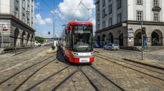 Zloděj ukradl tramvaj. Ujel s ní dvě zastávky a skončil v poutech