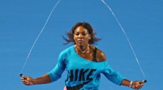 Serena v Austrálii trénuje jako o život. V růžových sexy legínách