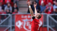 Černý si začal užívat fotbal. Na srazu reprezentace zazpíval parťákovi z klubu