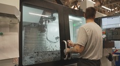 Nejprestižnější práce za mřížemi. Vězni vyrábějí součástky do letadel