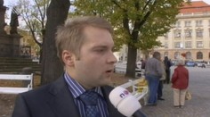Policisté na večírku zmlátili souseda tak, že se z toho léčil měsíc