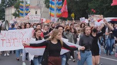 Běloruskem dál zmítají demonstrace. Policie zadržela stovky dalších lidí