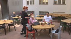 Kdy v Česku otevřou obchody a zahrádky? Vládu inspiruje tato země