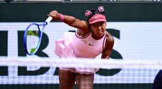 Grandslamová vítězka zaujala módním výstřelkem, štěstí jí ale nepřinesl