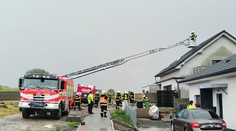 Blesky udeřily tvrdě. Na jihu Moravy zničily dům, škody jdou do milionů