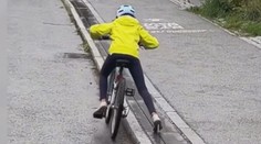 VIDEO: Znáte cyklovýtah? Chytrý fígl pro cyklisty. Kde ho najdete?