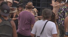 Na technoparty dorazila tisícovka lidí. Policisté zadrželi hledaného muže!