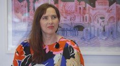 Česká výtvarnice se setkala s britskou královnou. Z nadšení udělala faux pas
