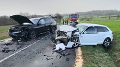 Při vážné nehodě u Plzně se zranilo šest lidí. Malé dítě je v kritickém stavu