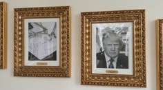 Trump vyvěsil v Bílém domě portréty prezidentů. Bidena nahradil automatickým perem