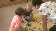 Do školky se nedostane asi 70 tisíc dětí. Pomoci mají sousedské skupiny