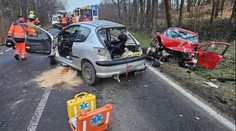 Nehody komplikují dopravu napříč Českem. Klouže to, varovali hasiči