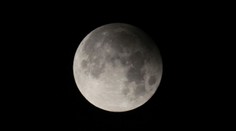 Astroložka varuje: Přichází extrémně silný úplněk s polostínovým zatměním