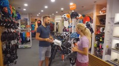 NÁVOD: Výběr cyklistické helmy je stěžejní, špatná život nezachrání