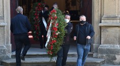 Klan Kočkových se rozloučil s dalším členem, zemřel bratr hlavy rodiny
