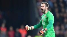 Slavia si smlsla na Příbrami, gól dal i brankář Kolář. Výhru slaví také Zlín