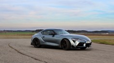 Jak se driftuje se sporťákem roku? Tahle mašina vás chce zabít! VIDEO