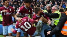 Ostuda v Anglii! Nejdřív hráče napadl fanoušek, poté i pořadatel