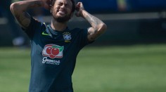 Neymar odmítá obvinění, ukázal i nahé fotky, které žena posílala!