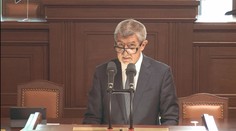 Volby z auta nebo výuka na dálku. Novinky schvalují poslanci