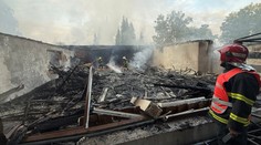 Velký požár na Mácháči. V Doksech vyhořela známá restaurace Bílý Kámen