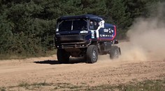 Vrátný testuje novou Tatru pro Rally Dakar. A hned sbírá úspěchy