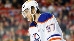 McDavidova série skončila, proti Winnipegu nebodoval. Pastrňákův gól nestačil