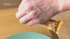 Müsli tyčinky nebo hmyzí farma? Tyčinky byly plné červů