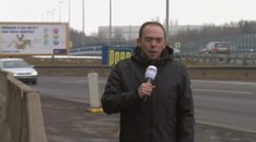 Na silnicích na řidiče nečíhají jen díry, ale i otevřené kanály