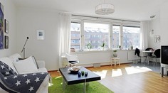 GALERIE: Celý byt vystavěli v jedné místosti. Je plný nápadů