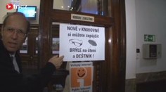 V knihovně vám kromě knih půjčí i brýle a deštník