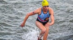 Opět problém pro olympijský triatlon. Jedna závodnice se nakazila