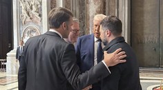 Svět se baví u videa Trumpa a Macrona. Naprostá legenda, píší o prezidentu Francie