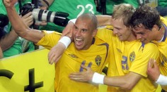 Fotbalista Larsson hraje profesionálně florbal