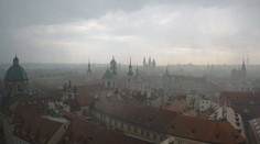 Déšť, vítr a blesky zasáhly Česko. Nechyběly ani kroupy