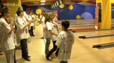 Bowling pro dětské domovy vyhrál Rychlý s Batulkovou