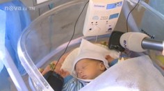 Dojemné! Nedonošeným dětem pouštějí hlas rodičů