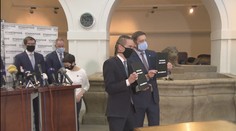Opoziční strany se do sebe pustily. Plánují přitom vytvořit koalici