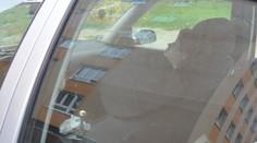 Blázen jezdil po Praze s majákem na autě: Tvrdil, že natáčí videoklip s Lucií Bílou!