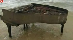 ZÁHADA: Na pustém ostrově se objevilo PIANO. VIDEO