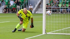 Brankář obrovským smolařem. Po penaltě si dal neuvěřitelný vlastní gól