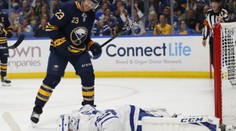 Skončí Neuvirth v NHL? Toronto ho propustilo ze svých služeb