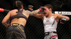 Šok v UFC. Legendární Nunesová po sedmi letech padla, Oliveira obhájil pás