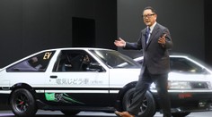 Konec jedné éry. V čele největší automobilky končí legendární šéf