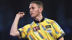 Velký talent šipek byl suspendován. Měl si vsázet na svoje zápasy