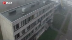 V Chanově snižují nájmy ve zničených bytech. Romové chtějí víc