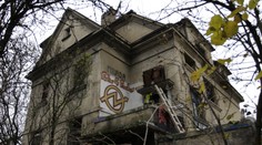 Drsný život pražských squatterů ve vile Milada