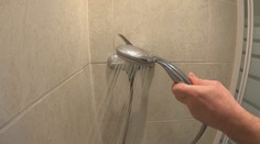 Libereckým krajem se šíří zákeřná nemoc. Množí se v málo ohřáté vodě