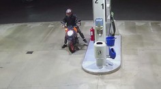 Policisté dopadli zloděje motorek. Když ho obvinili, šel ukrást další motorku