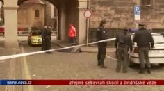 VIDEO: Zřejmě sebevrah ukončil život skokem z Jindřišské věže!